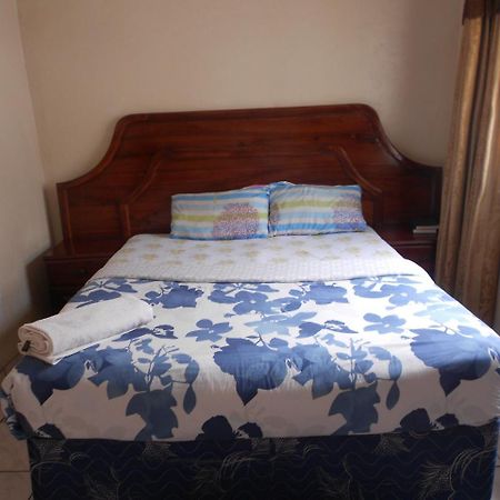 Comfort Corner Guesthouse Livingstone Bagian luar foto