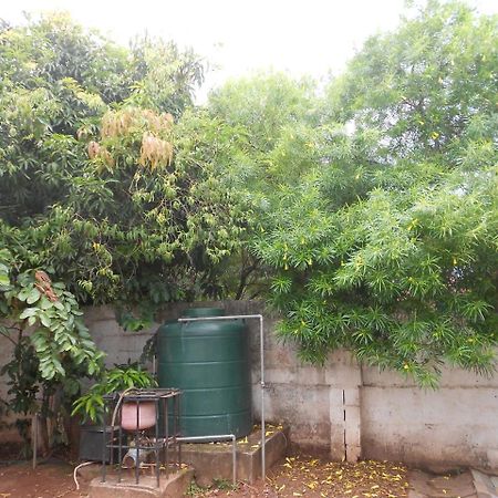 Comfort Corner Guesthouse Livingstone Bagian luar foto