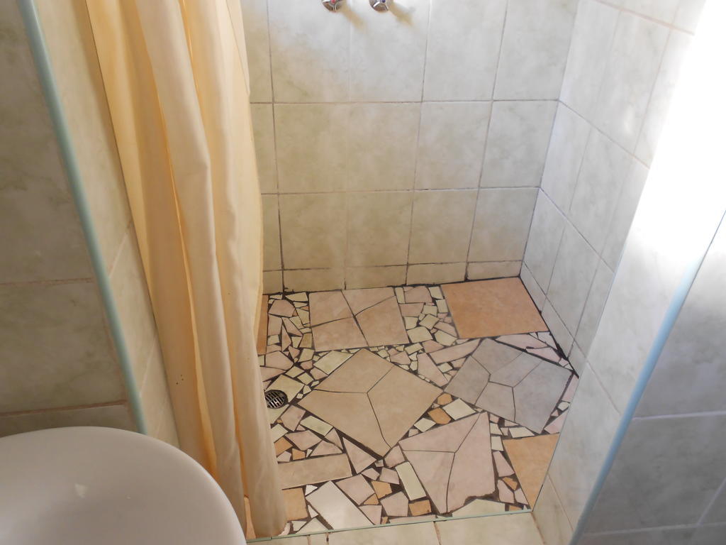 Comfort Corner Guesthouse Livingstone Bagian luar foto