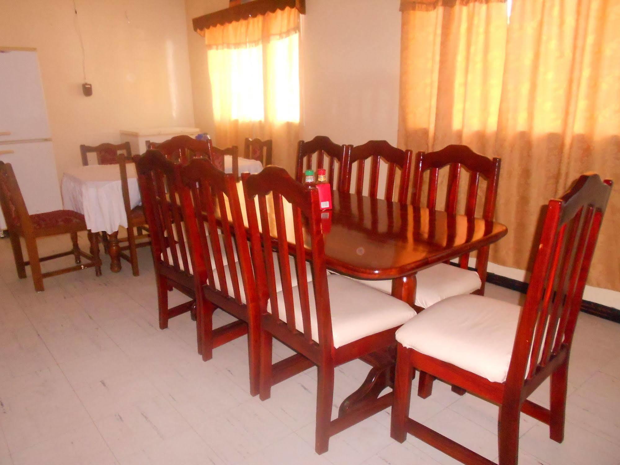 Comfort Corner Guesthouse Livingstone Bagian luar foto