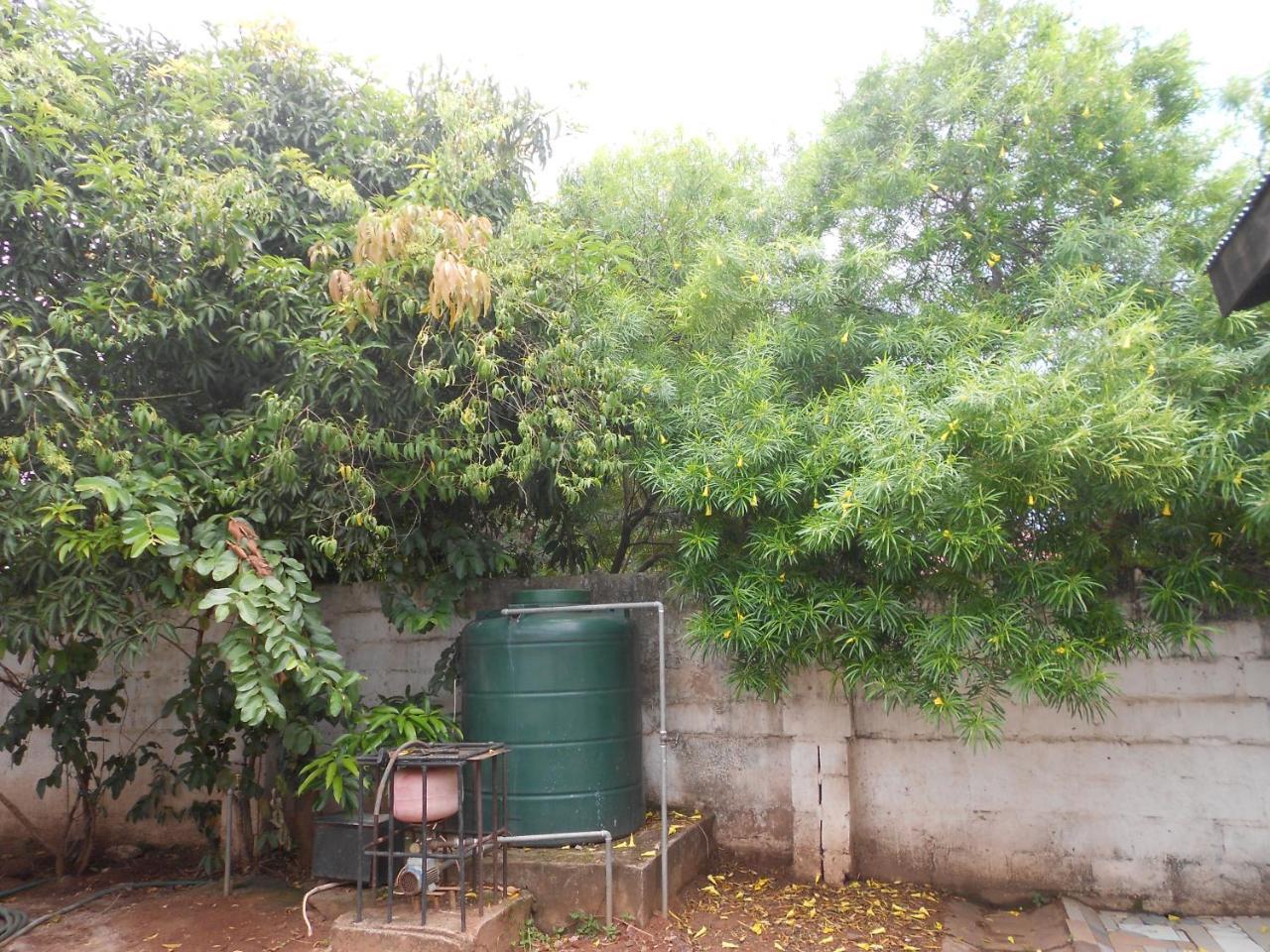 Comfort Corner Guesthouse Livingstone Bagian luar foto